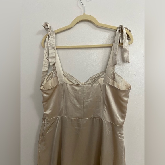 H&M Tie-Strap Bustier-style dress - Large - Picture 4 of 7